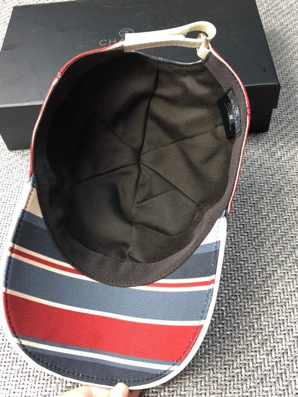 ブランド帽子側面デザイン